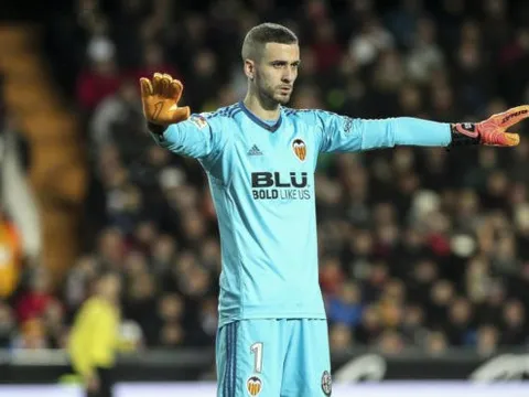 Tìm kiếm thủ môn, Arsenal nhắm đến 2 cái tên tại La Liga