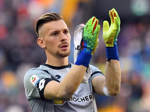 Tìm người thay Petr Cech, Arsenal nhắm "cánh chim lạ" xứ Romania