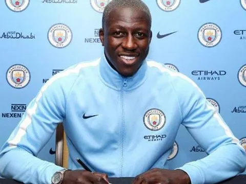 Tìm ra cầu thủ 'số hưởng' nhất đội hình Man City