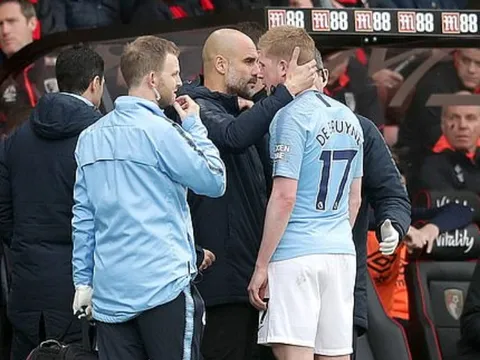 Tin vui cho Liverpool, chủ lực của Man City rời sân trong nước mắt