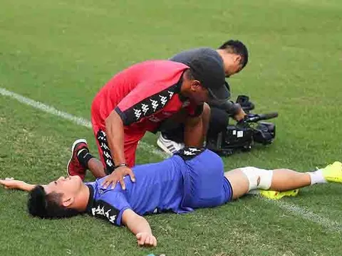 B.Bình Dương nhận hung tin từ "Vua phá lưới nội" trước trận tranh Siêu Cúp