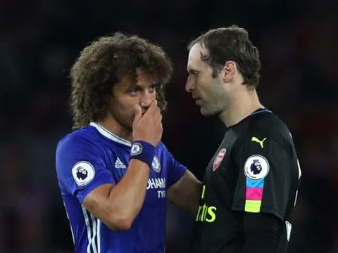 "Tổ lái ngoạn mục", David Luiz nói điều gây sốc tới Petr Cech