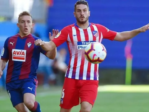 "Tôi chưa bao giờ thấy trọng tài đánh cầu thủ..."