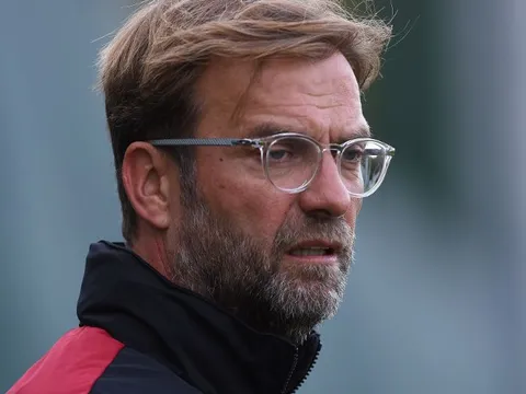 "Tôi chưa từng nói chuyện với Klopp, chẳng có gì để bàn về Liverpool cả"