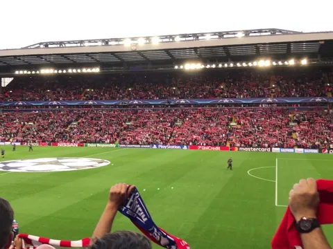 'Tôi chưa từng thấy Anfield như thế'