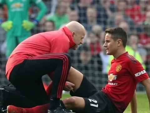 "Tôi rất bực bội khi bị thay ra trong hiệp một"