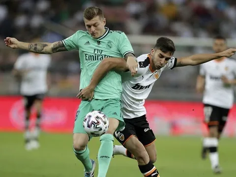 Lập siêu phẩm, Kroos cân bằng thành tích với Maradona Trung Quốc