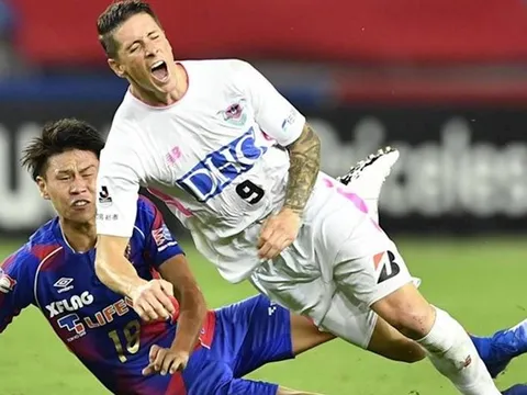 Torres bị tố lười nhác và mắc bệnh ngôi sao ở Nhật Bản