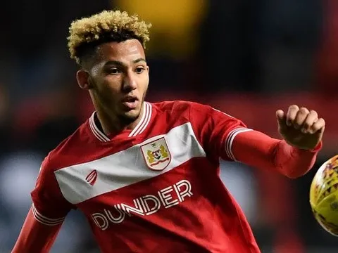 Tottenham và Arsenal quan tâm tới cầu thủ trẻ người Anh