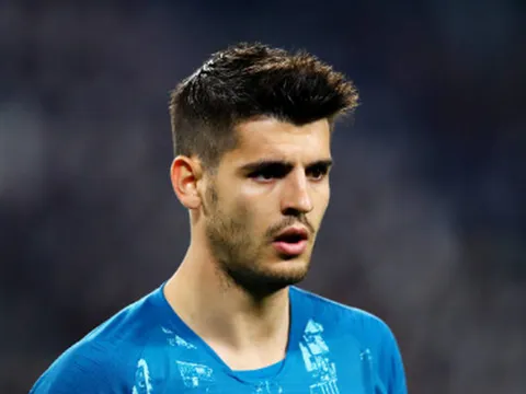 Trở về mái nhà xưa, Morata hành động 'không thể tin nổi' với đàn anh