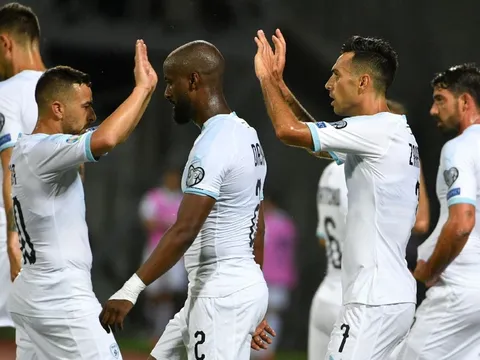 Trở về từ Trung Quốc, ngôi sao Israel đang khiến châu Âu choáng váng