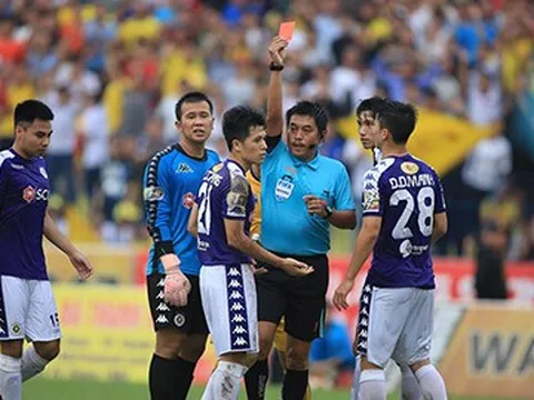 Đình Trọng nhận thẻ đỏ, Hà Nội thua tan nát ở xứ Thanh