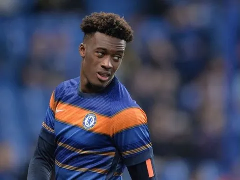 Trong "cái rủi có cái may", Chelsea có thể tiếp tục giữ sao trẻ nước Anh bởi lí do oái ăm