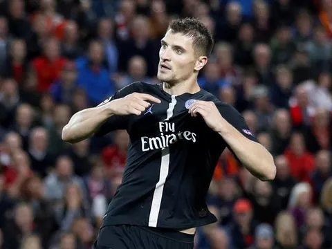 Trong thế cấp bách, Bayern sắp sở hữu món hời trên TTCN