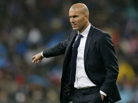 Trụ cột Real bị Zidane loại, ngày đến Man Utd đã gần kề?
