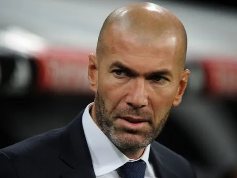 Trụ cột Real sốc nặng vì quyết định của Zidane, Man Utd còn chờ chi?