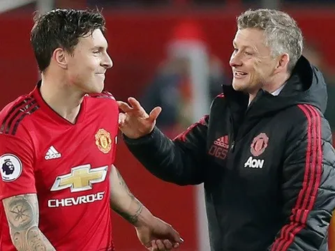 Xây "bức tường thép", MU hùng hổ khiêu chiến Liverpool