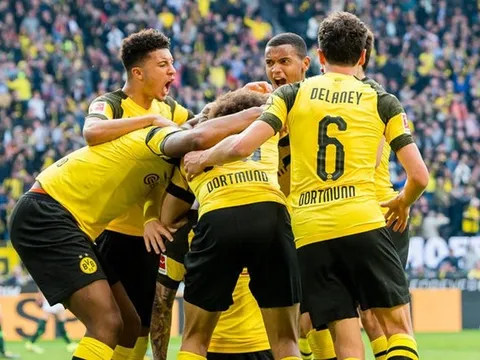 Từ năm 1981 mới có một Dortmund đáng sợ đến thế này