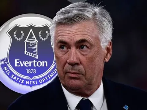 Từ ngày Ancelotti đến, vùng Merseyside đã "nhuộm" cả nước Anh