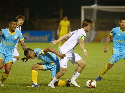 Điểm tin bóng đá Việt Nam sáng 24/02: Tuấn Anh được mấy điểm sau màn tái xuất?