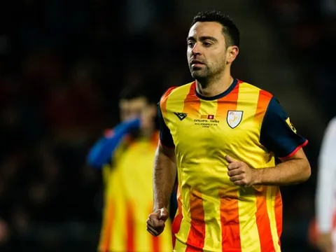 Tuyển Catalunya ra quân: Xavi, Pique và những ai?