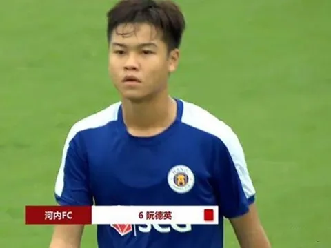 Fan Trung Quốc bất ngờ với hành vi chơi xấu của cầu thủ trẻ Việt Nam