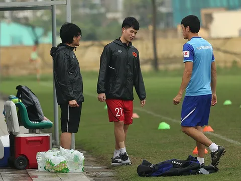 "Thần y" Hàn Quốc ra tay, Đình Trọng hồi phục thần kỳ