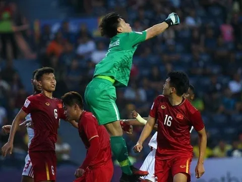 "U23 Việt Nam bị thổi 11m, trọng tài dùng VAR nhưng không cần xem"