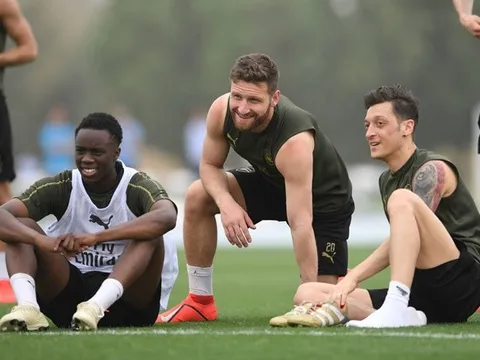 Dàn sao Arsenal tận hưởng những ngày cuối trên đất Dubai