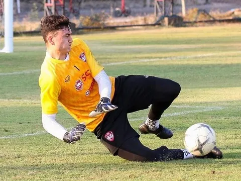 Báo Thái "tặng" Văn Lâm số điểm thấp bất ngờ trong ngày Muangthong đại thắng ở cúp FA