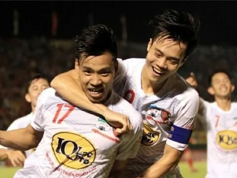 Vũ Văn Thanh báo 2 tin vui cho HAGL trước chuyến làm khách trước SLNA