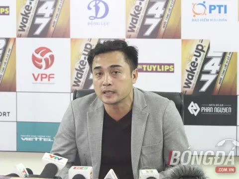 Để thua Viettel trên sân khách, HLV Nguyễn Đức Thắng chỉ trích trọng tài