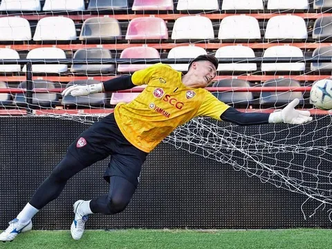 Đặng Văn Lâm nhận số điểm cao nhất trong ngày Muangthong thua trận thứ 2 liên tiếp