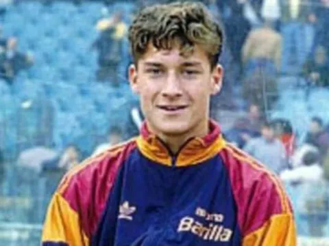 Totti: 'Nếu chơi bóng ở thời này, tôi đã bị Roma bán đi rồi'