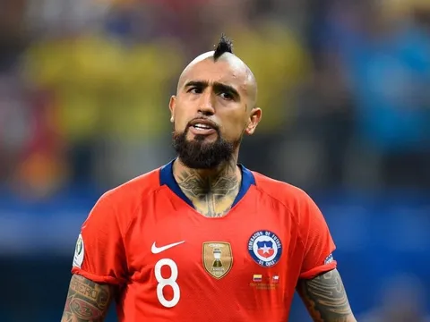 Valverde "chơi chiêu", Barca khiến Vidal khốn đốn, khó thoát Camp Nou