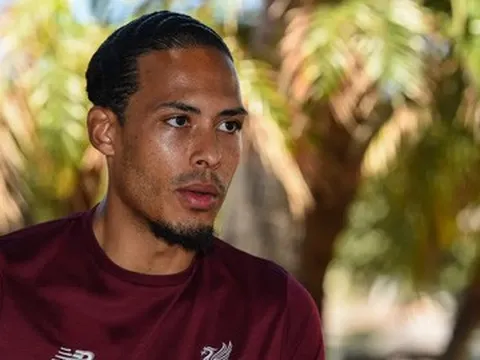 Van Dijk: Ngày đó, tôi chỉ ăn toàn thứ có hại