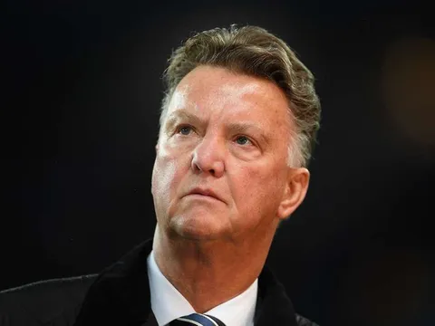 Van Gaal chỉ trích người Man Utd: "Ông ta chẳng hiểu gì về bóng đá"