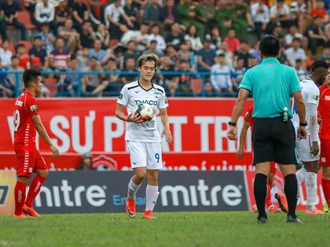 Văn Toàn sút hỏng pen, HAGL nhận trận thua thứ 3 liên tiếp