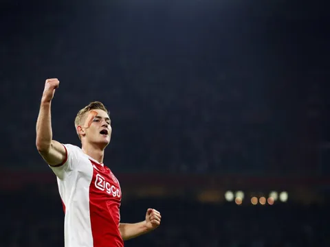 Vì Liverpool, Van Dijk hóa 'Agent' lôi kéo De Ligt