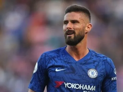 Vì sao Chelsea lại "giam cầm" Giroud?