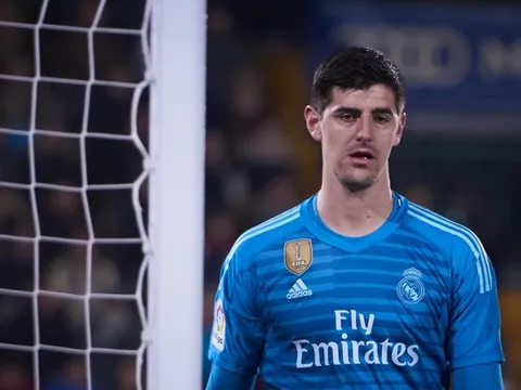 Vì tương lai "con em", Zidane sẽ rao bán một ngôi sao trong phiên chợ hè