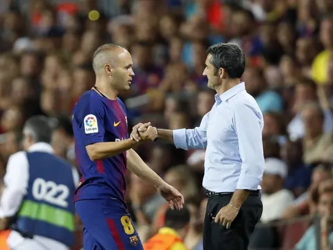 Vì Valverde, Iniesta quay lưng chỉ trích thượng tầng Barcelona