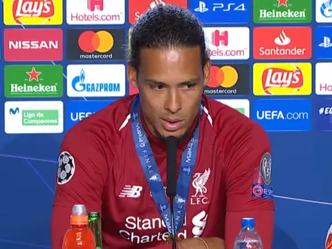 Virgil Van Dijk: "Anh ấy xứng đáng với Ballon d'Or"