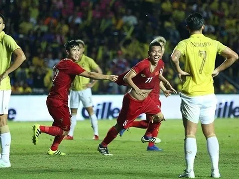 Người Thái sẽ "cười trong nước mắt" với nhận xét của BLV Quang Huy