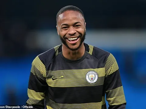 Với hành động này, Sterling trở thành người hùng trong mắt 'đối thủ'