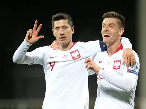 Vừa đến Bundesliga, "nạn nhân của Ibra" đã nịnh Lewandowski