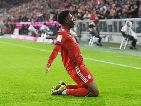 Vừa ghi bàn đầu tiên cho Bayern, sao trẻ đón nhận một tin buồn ở tuyển