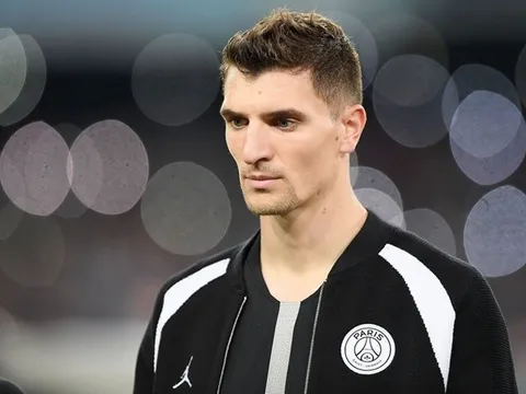 Vượt mặt Man Utd, Inter tiến sát "tòa tháp 1m90" của PSG