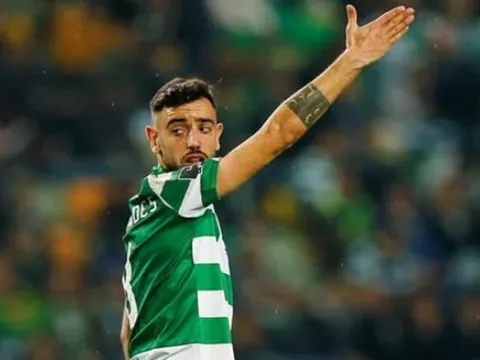 CĐV Man Utd: "Vứt Fernandes, mua đối thủ của anh ta ngay"