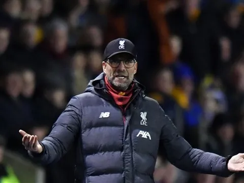 CĐV Liverpool nội chiến vì quyết định "nổi loạn" của Klopp